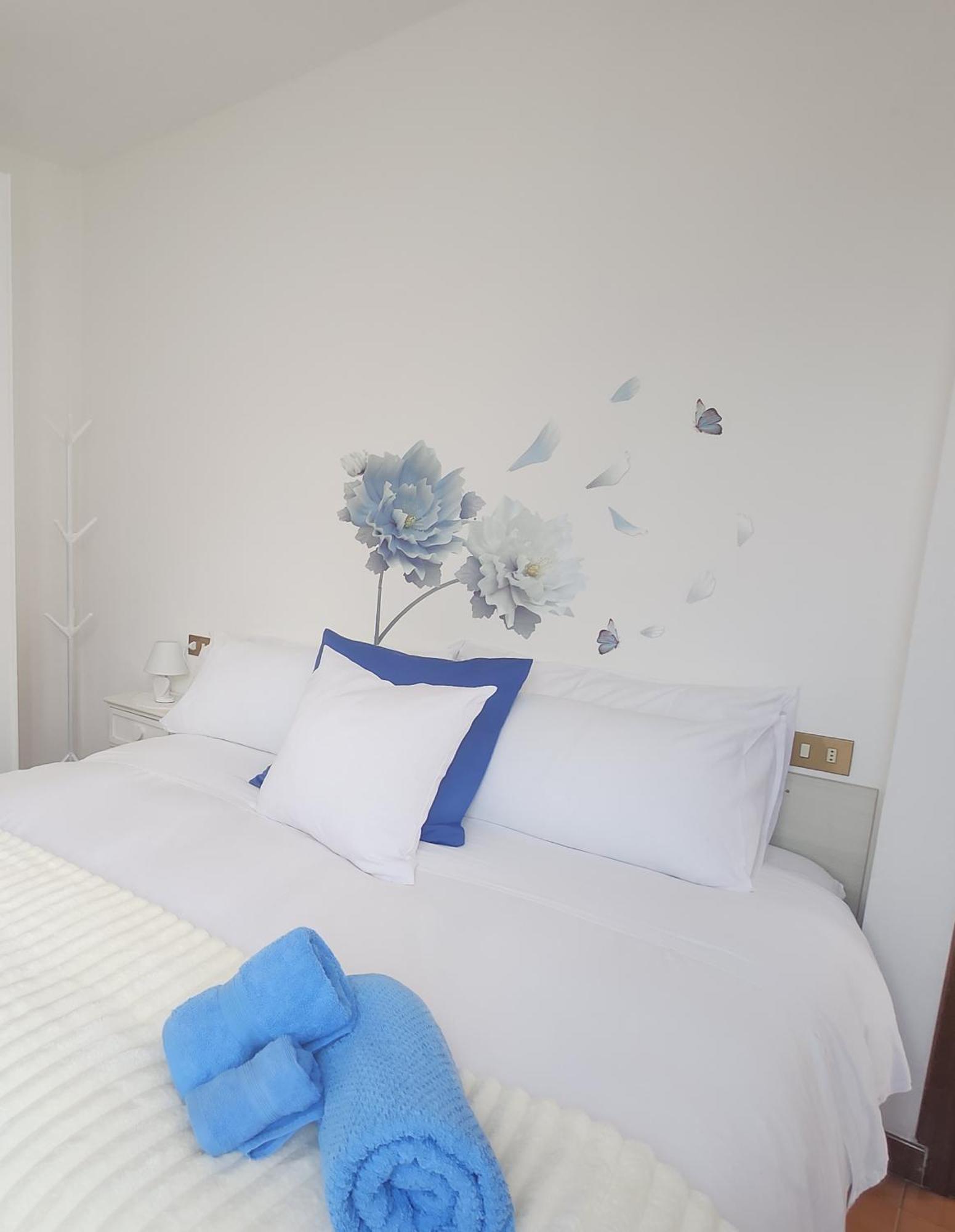 Laura'S Cottage With Lake View, Detached, 5 Kilometers From Varenna Лиерна Екстериор снимка
