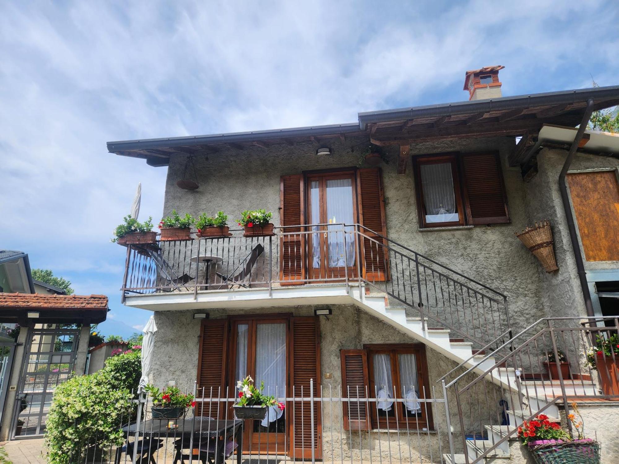 Laura'S Cottage With Lake View, Detached, 5 Kilometers From Varenna Лиерна Екстериор снимка